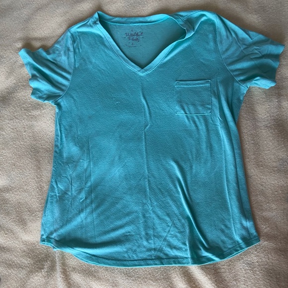 Lot of 6 t-shirts, perfect for the gym or lounge days. Size jr lg and xl - Picture 2 of 9